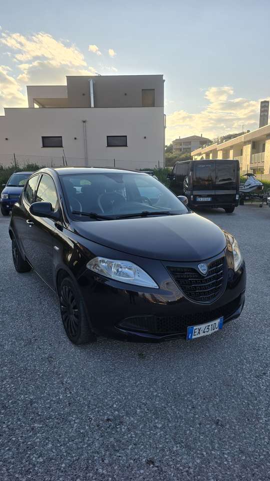 Lancia Ypsilon Ypsilon III 2011 1.2 8v Silver s