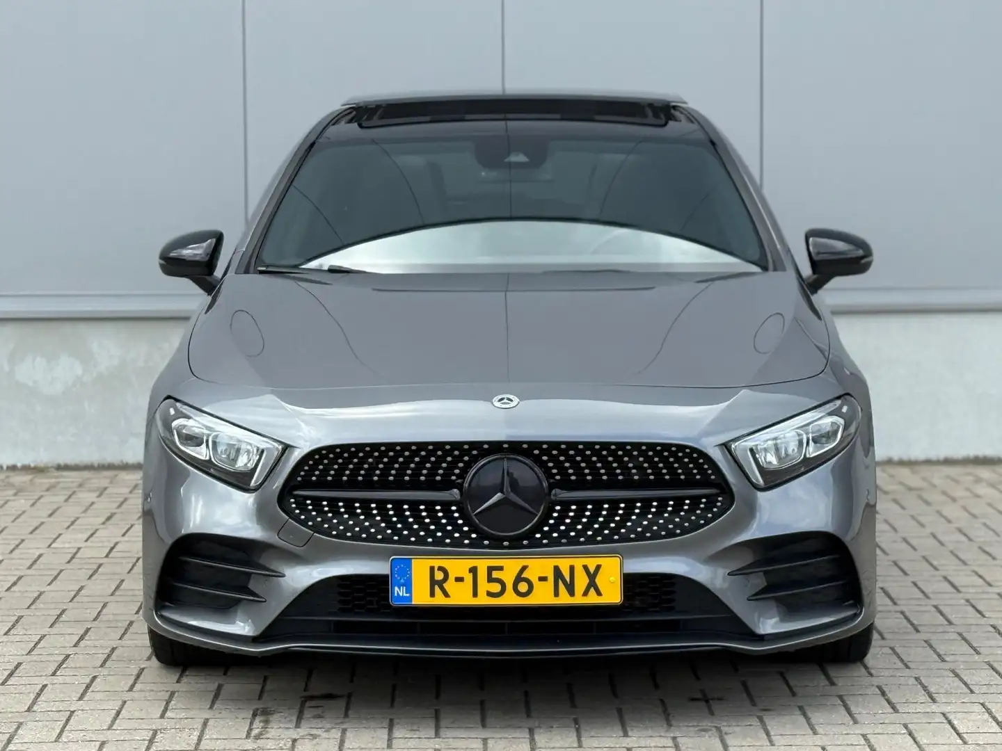 Mercedes-Benz A 200 AMG PANO NAP NIGHT PACK Gris - 2