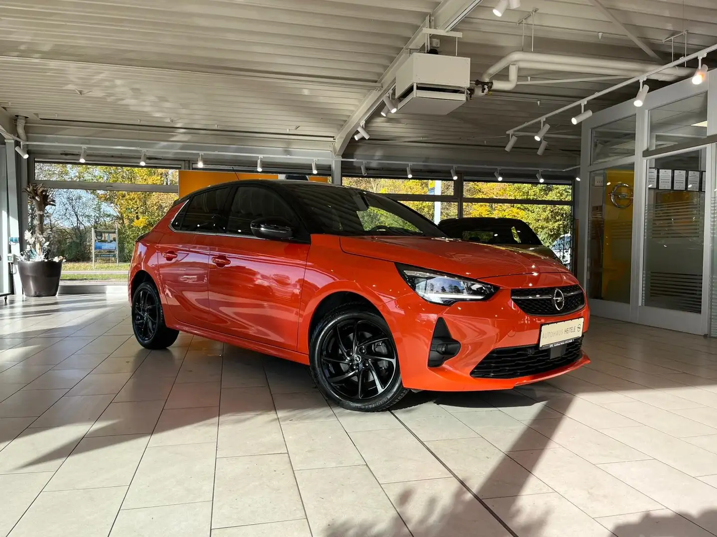 Opel Corsa Ultimate Orange - 1