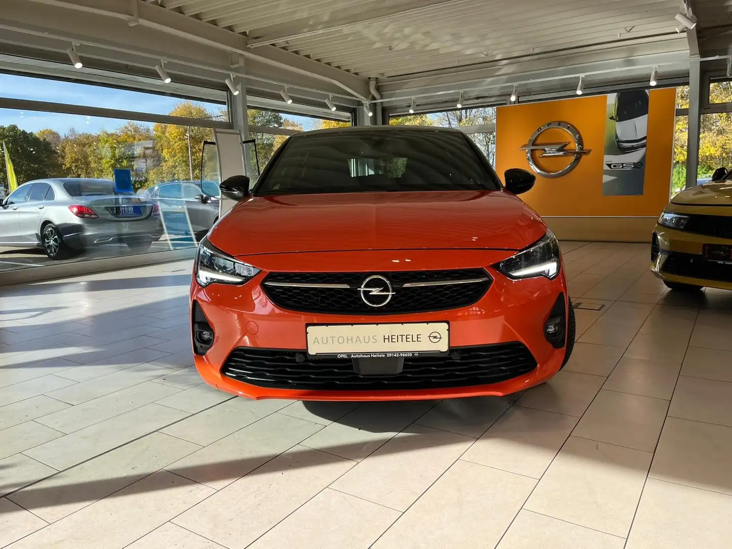 Opel Corsa Ultimate Orange - 2
