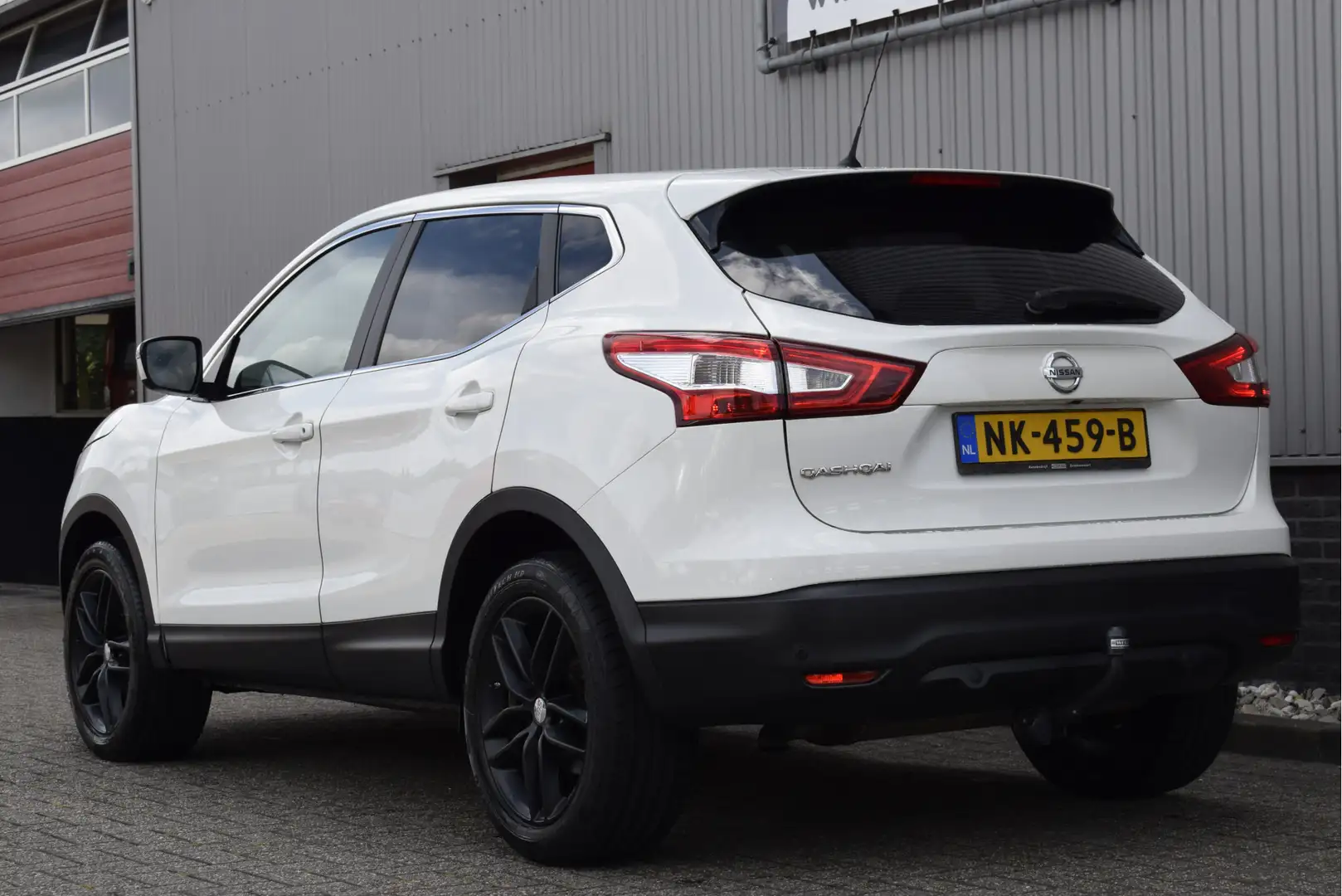 Nissan Qashqai 1.2 Connect Edition Trekhaak, Camera, Stoelverwarm Wit - 2