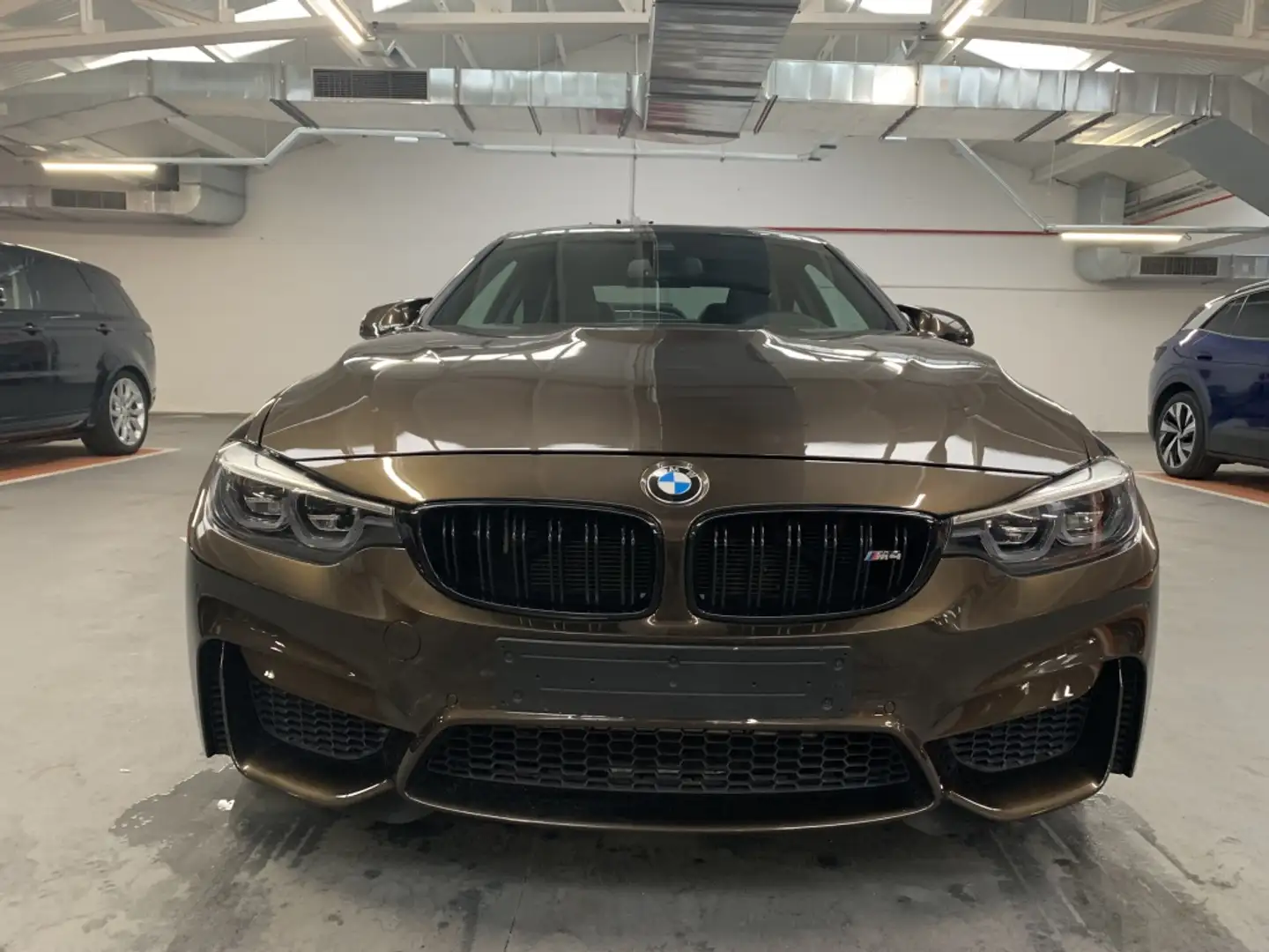 BMW M4 M4A Marrón - 2
