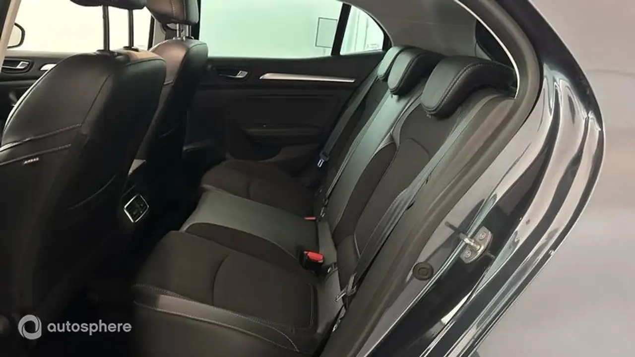 Renault Megane Berline — photo 13