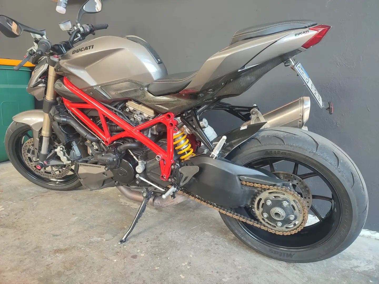Ducati Streetfighter Grau - 1