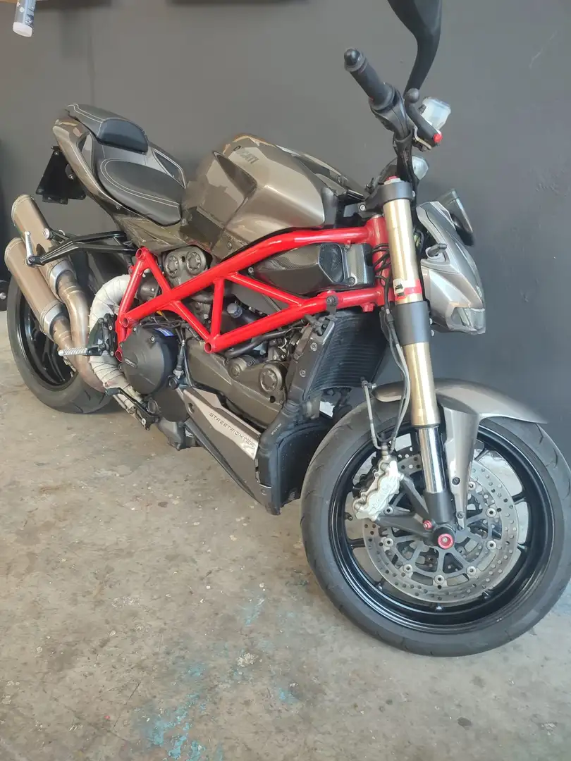 Ducati Streetfighter Grau - 2