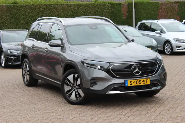 Mercedes-Benz EQB 250 Business Line 7p. 67 kWh / SoH 96,9% / Camera / Ap