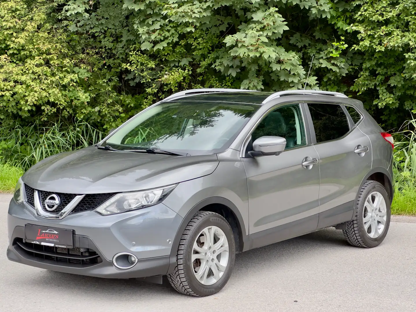 Nissan Qashqai Tekna Automatik LEDER*NAVI*PANORAMA*LED*360°* Grau - 2