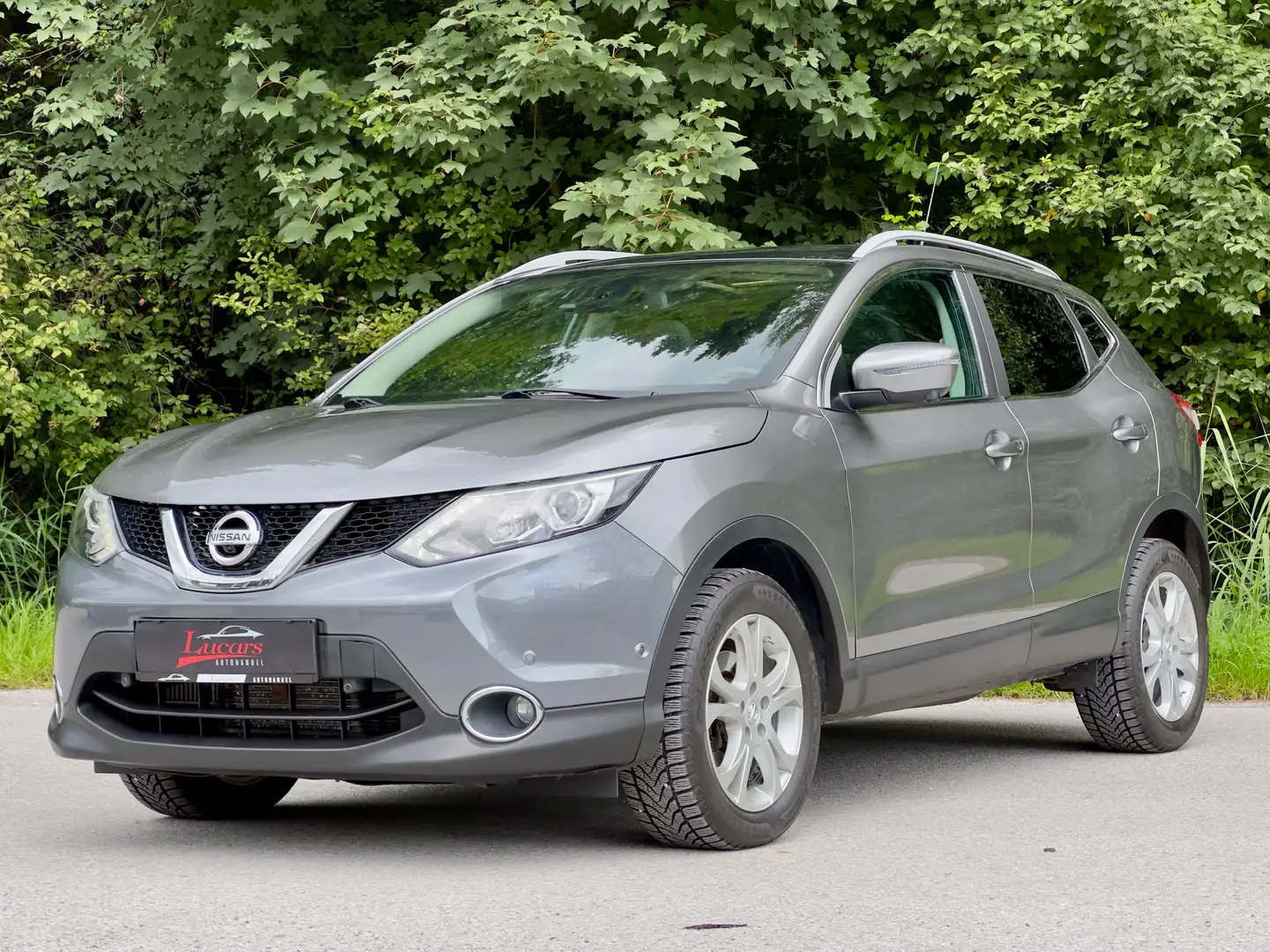 Nissan Qashqai Tekna Automatik LEDER*NAVI*PANORAMA*LED*360°* Grau - 1