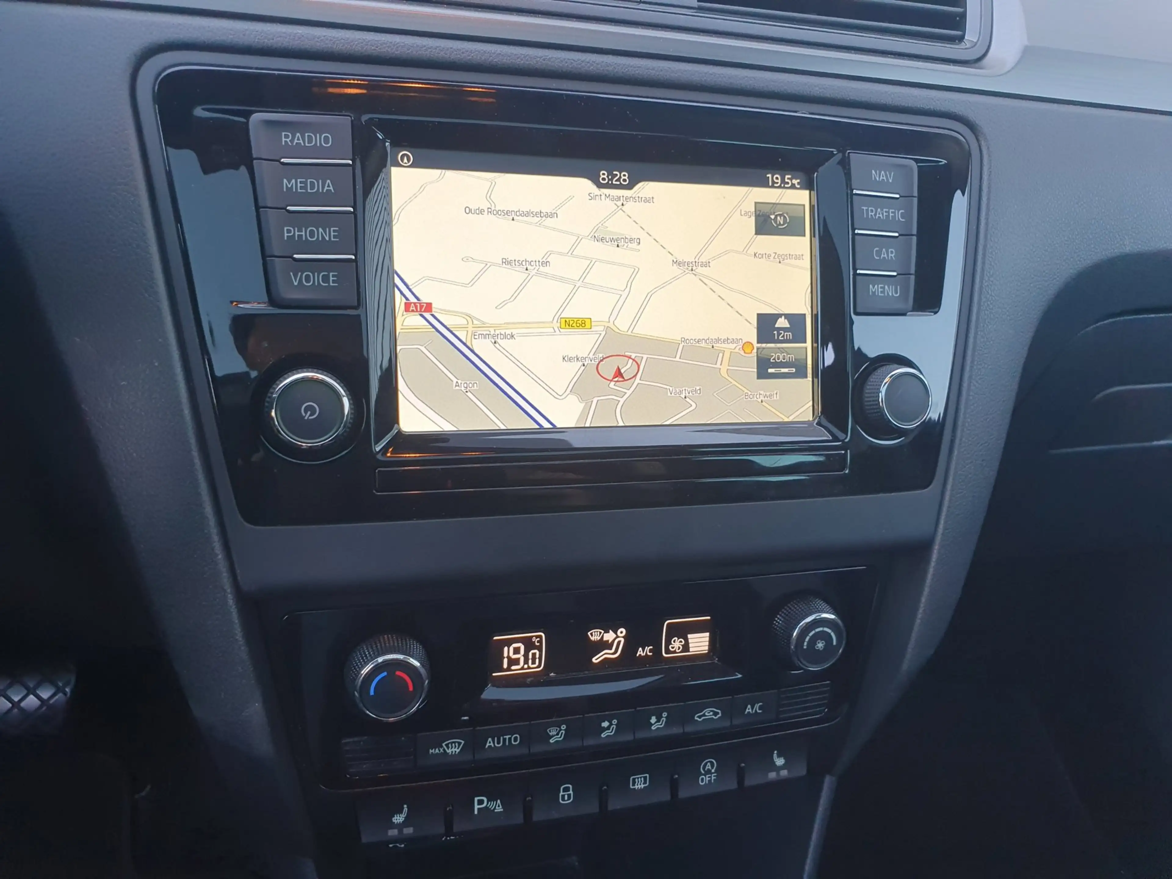 Skoda Rapid/Spaceback 1.2 TSI Pano Dak/Navi/Clima — photo 14