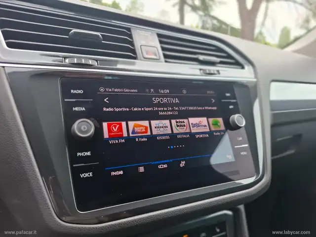 Volkswagen Tiguan view 12