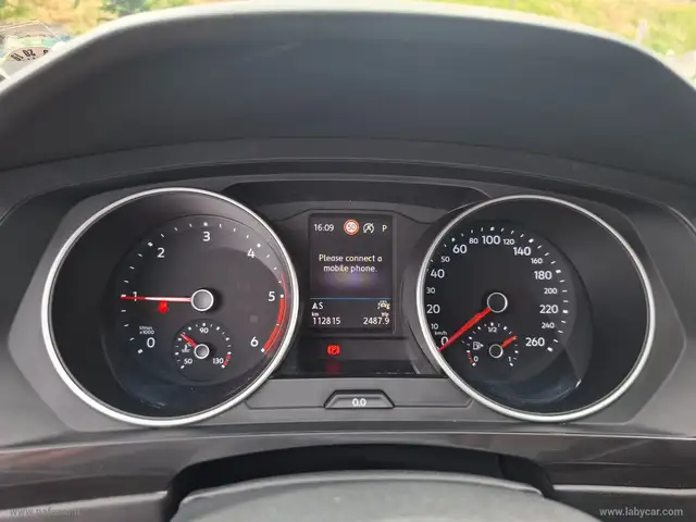 Volkswagen Tiguan view 15