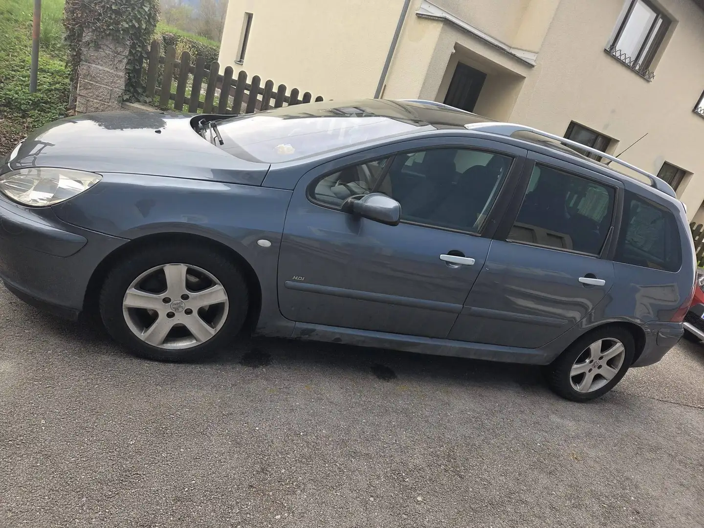 Peugeot 307 307 SW HDI 110 Grau - 1