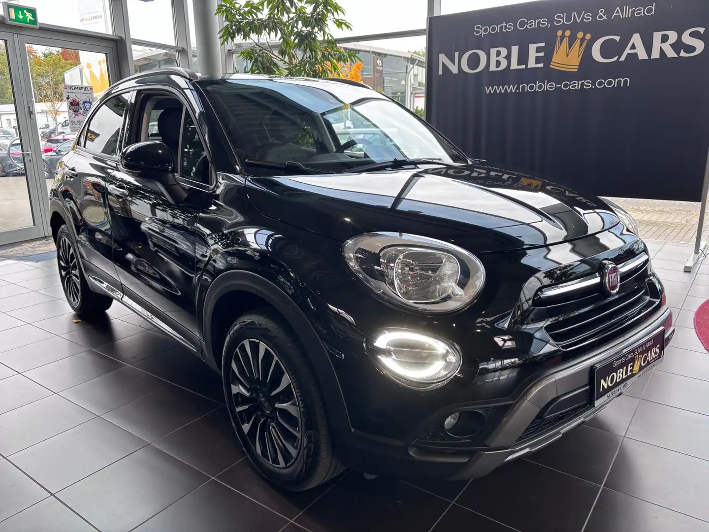Fiat 500X Cross 1.3 FireFly Turbo NAVI ALU Schwarz - 1