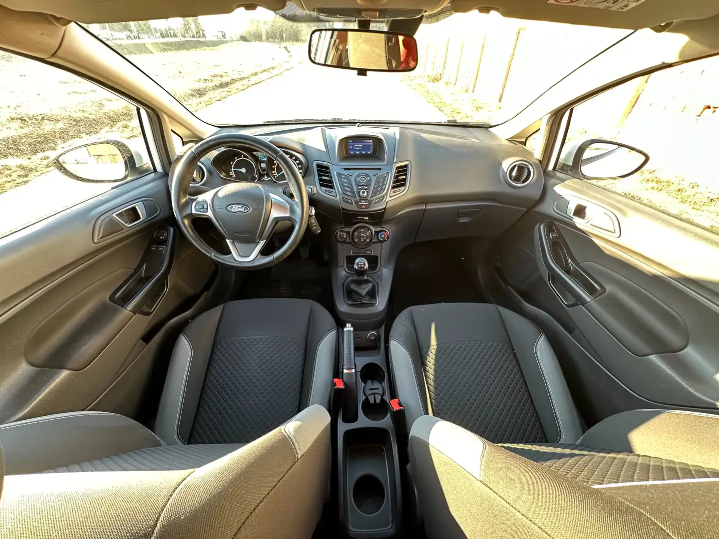 Ford Fiesta Netto:5.400Eur Klima/LED/PDC-Vo+Hi Weiß - 1