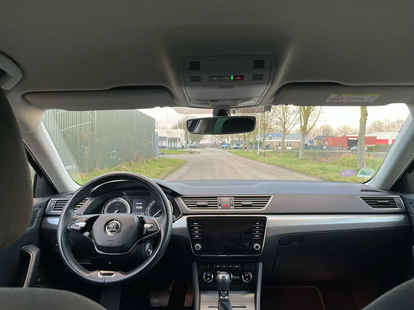 Skoda Superb Combi 1.4 TSI iV Business Edition Blauw - 2