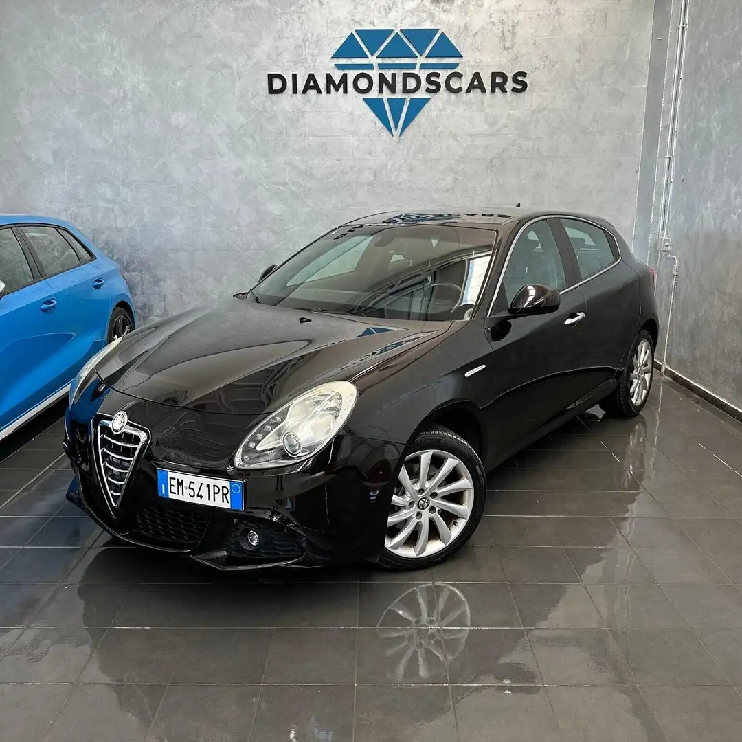 Alfa Romeo Giulietta 1.4 Turbo MultiAir Distinctive Nero - 1