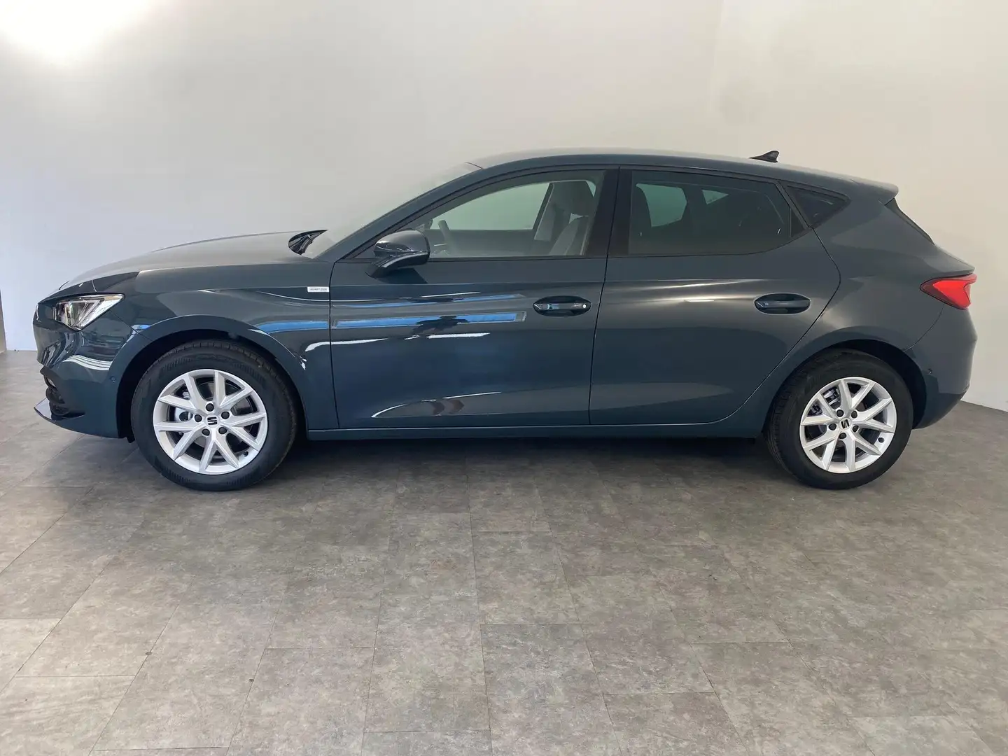 SEAT Leon 1.5 eTSI DSG LED*SITZHEIZUNG* 10 Jahre Garantie... Blau - 2