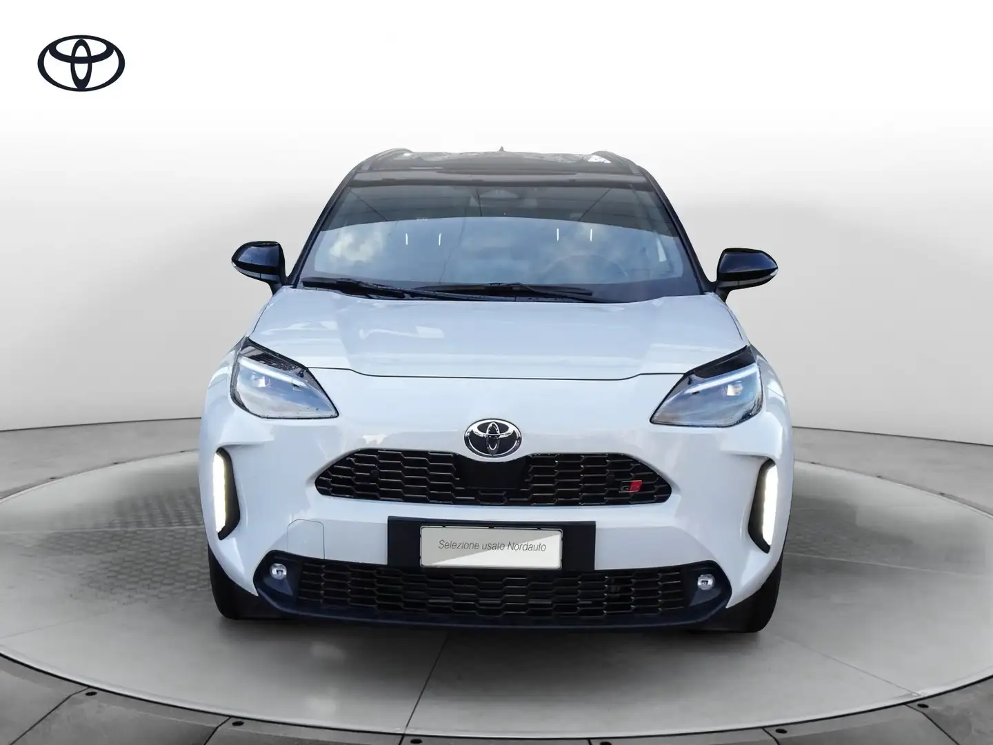 Toyota Yaris Cross 1.5 Hybrid 130 CV 5p. E-CVT GR SPORT Grau - 2