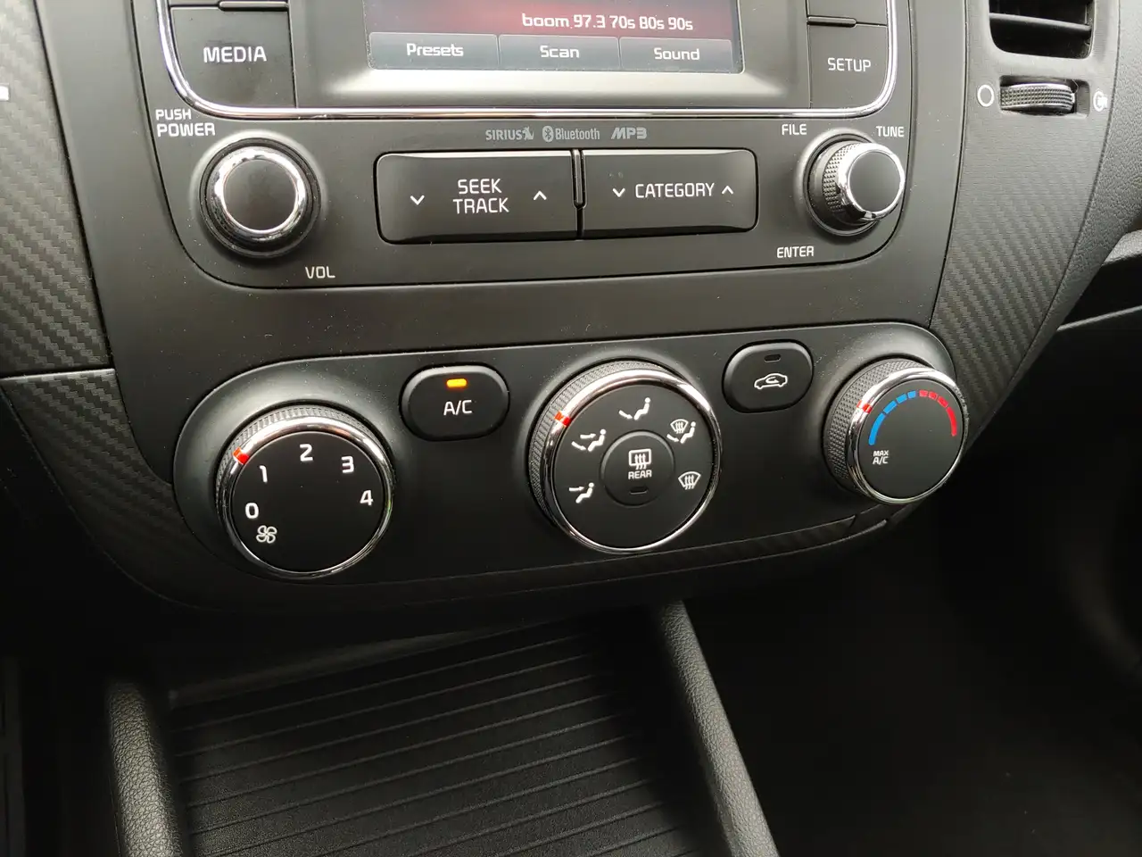 Kia Forte fotografie Kia Forte
