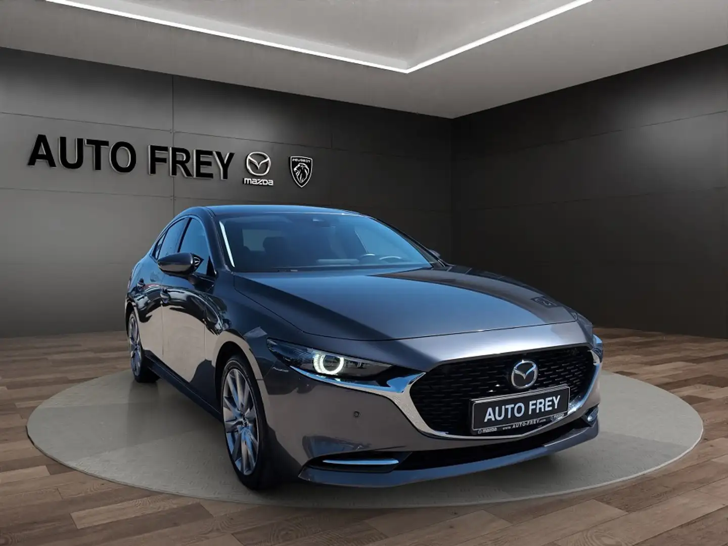 Mazda 3 FB 2.0-X Selection+DESIGN-+ACTIVESENSE+BOSE+1.HAND Gris - 1