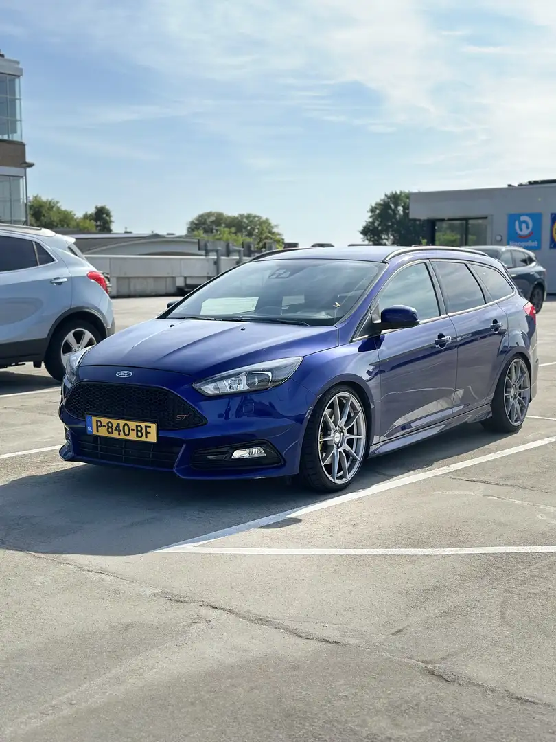 Ford Focus 2.0 ST-3 Blauw - 1