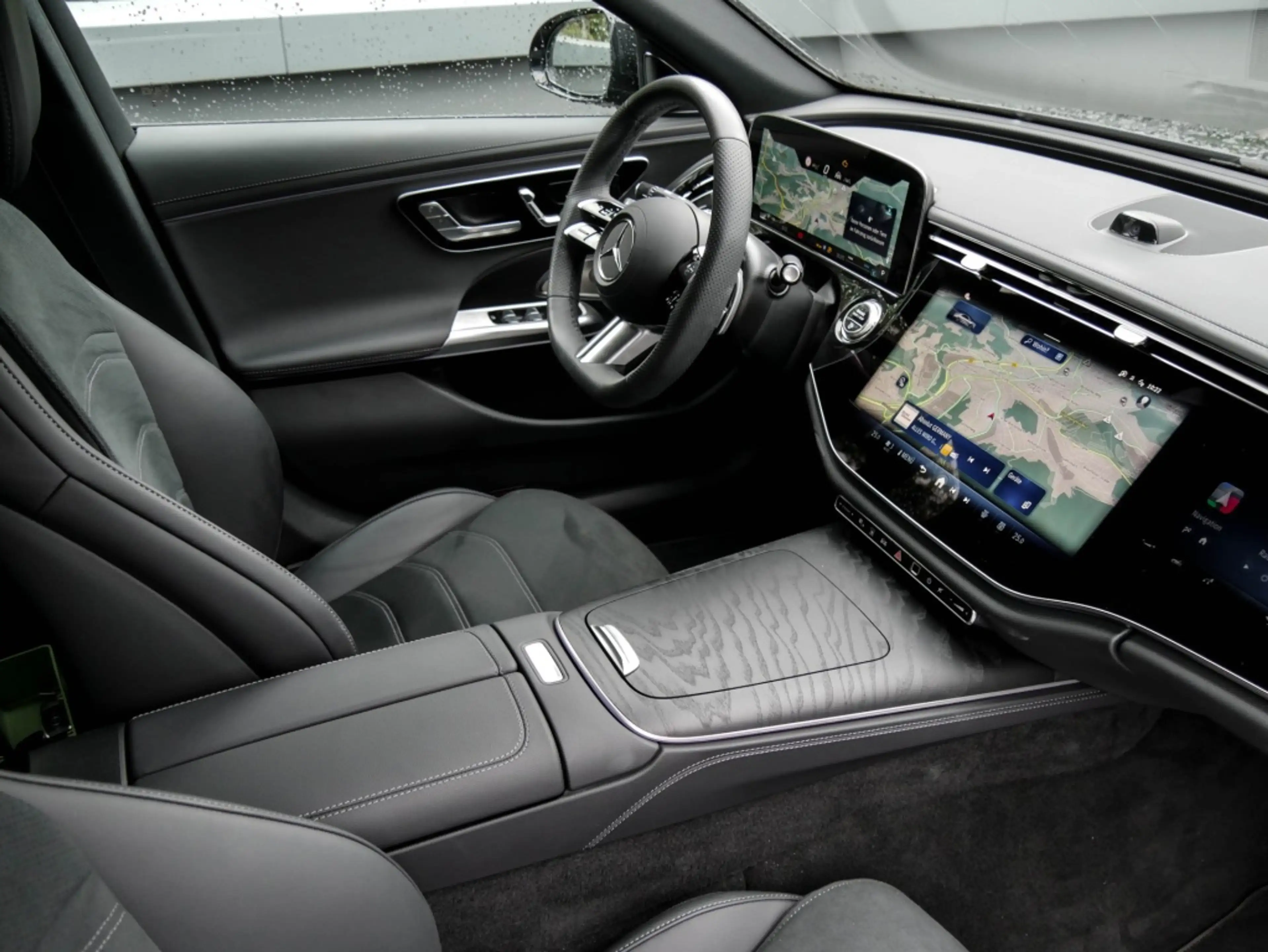 Mercedes-Benz E 220 d 4M AMG-Sport/Pano/Super/360/Burm/DIGITAL — photo 4