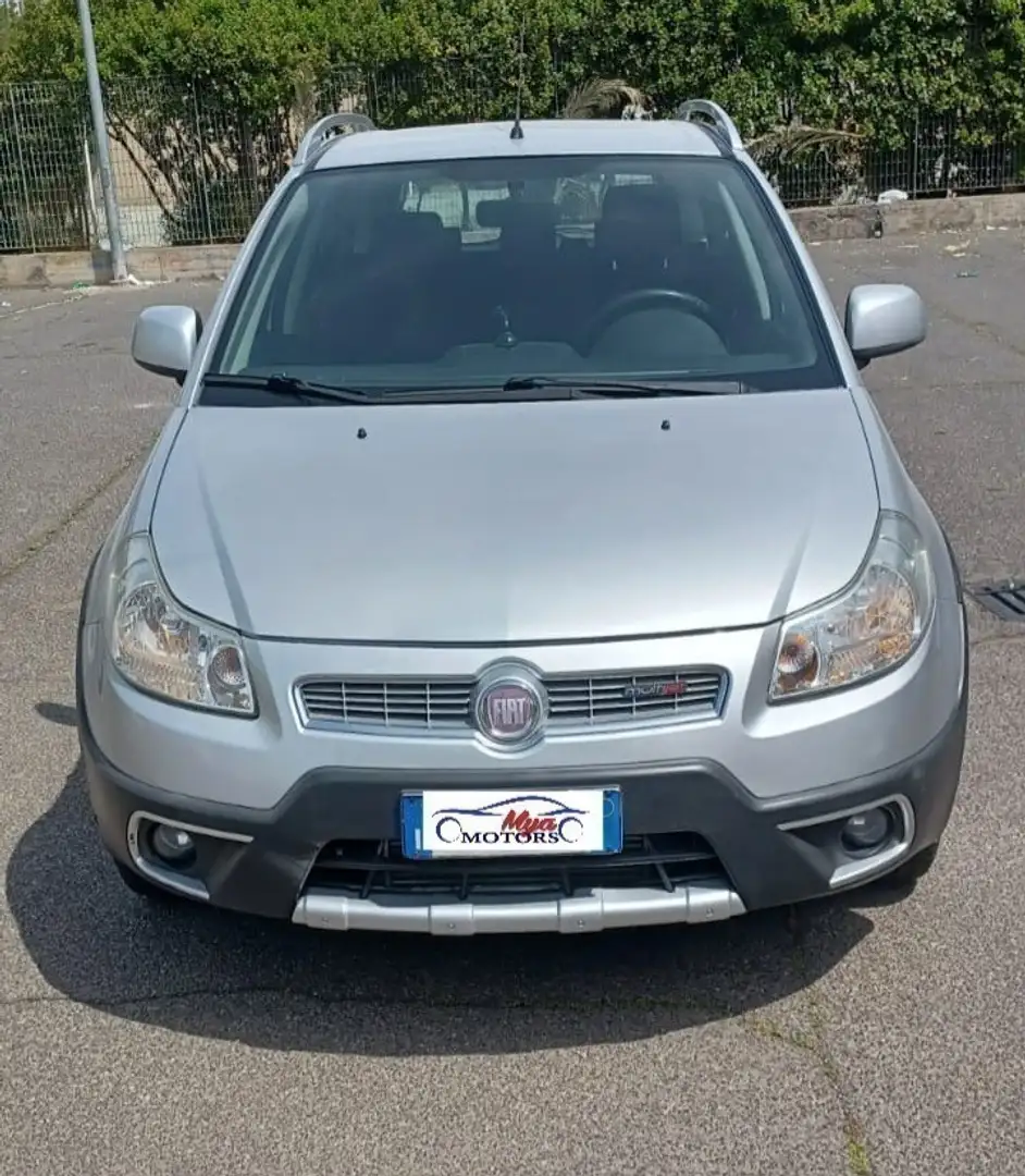 Fiat Sedici 2.0 MJT 16V DPF 4x4 Emotion Gris - 1