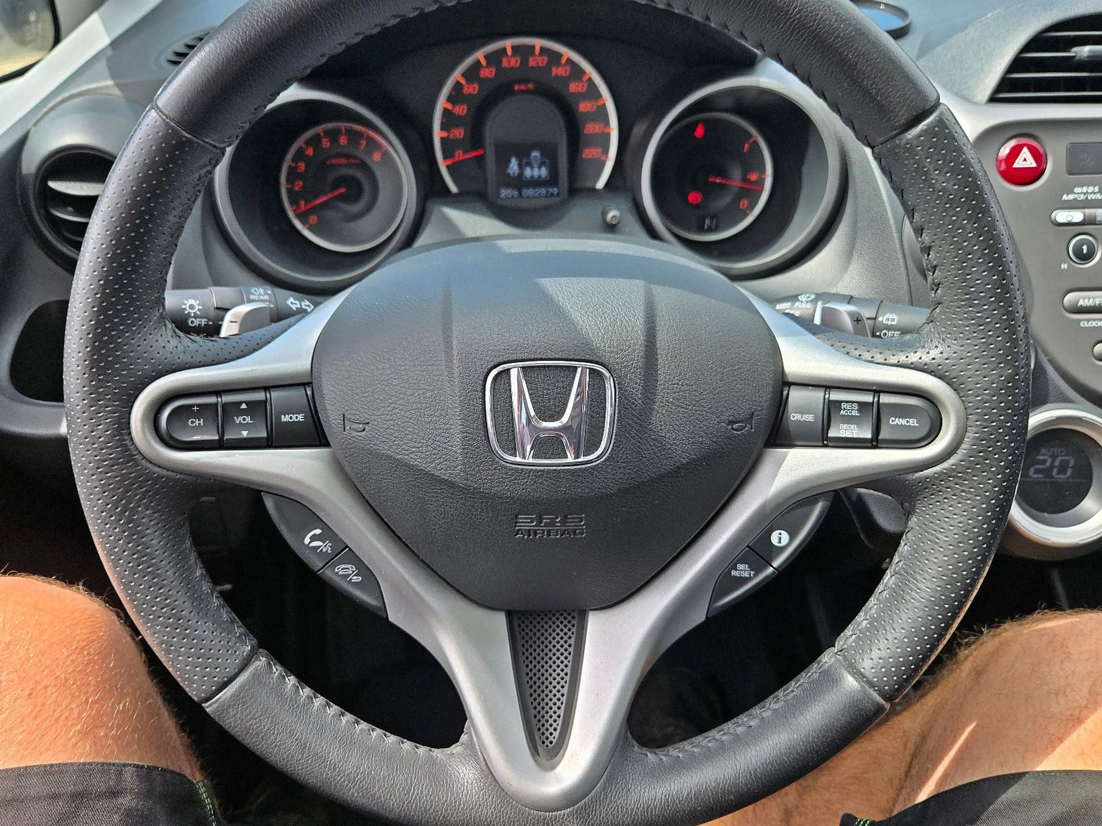 Honda Jazz 1.4 Exclusive, TÜV+SERVICE NEU, PANO, Sitzh — photo 14