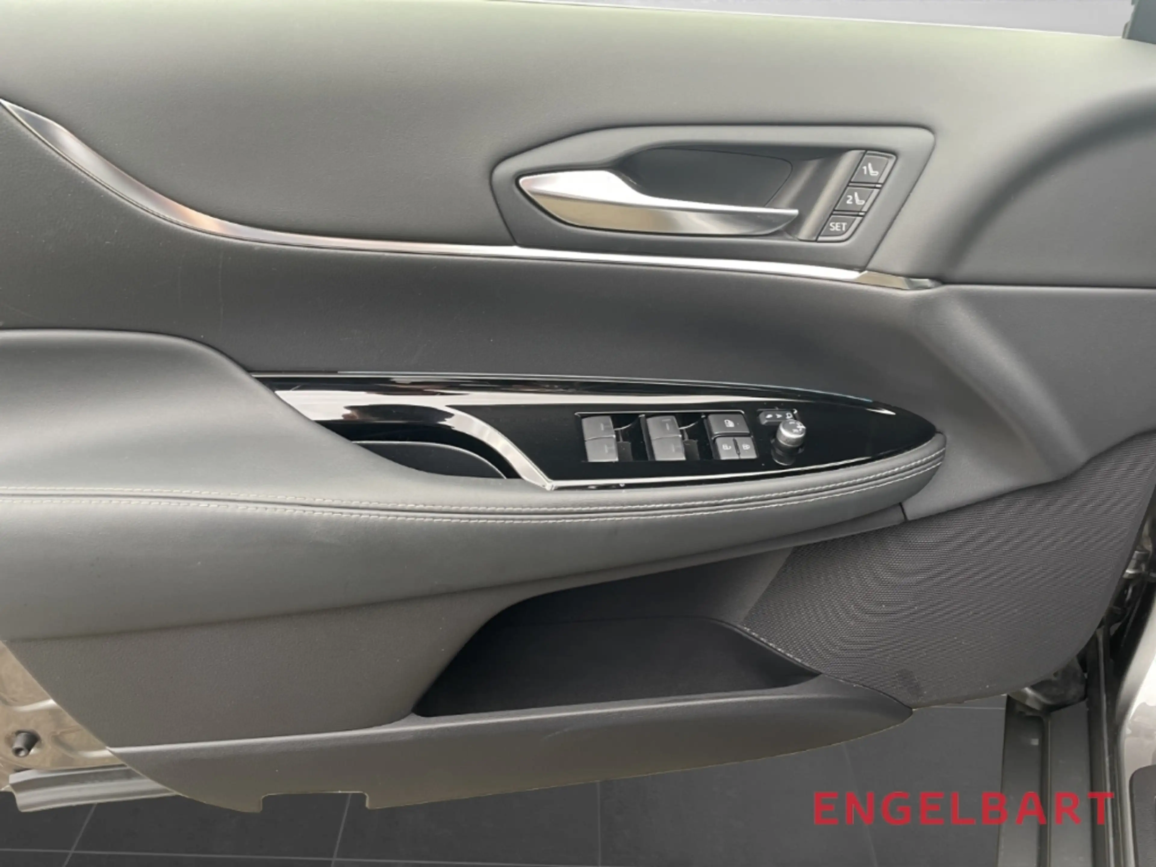 Toyota Mirai Advanced GJR JBL Panorama Sitzbelüftung NAVI — photo 10