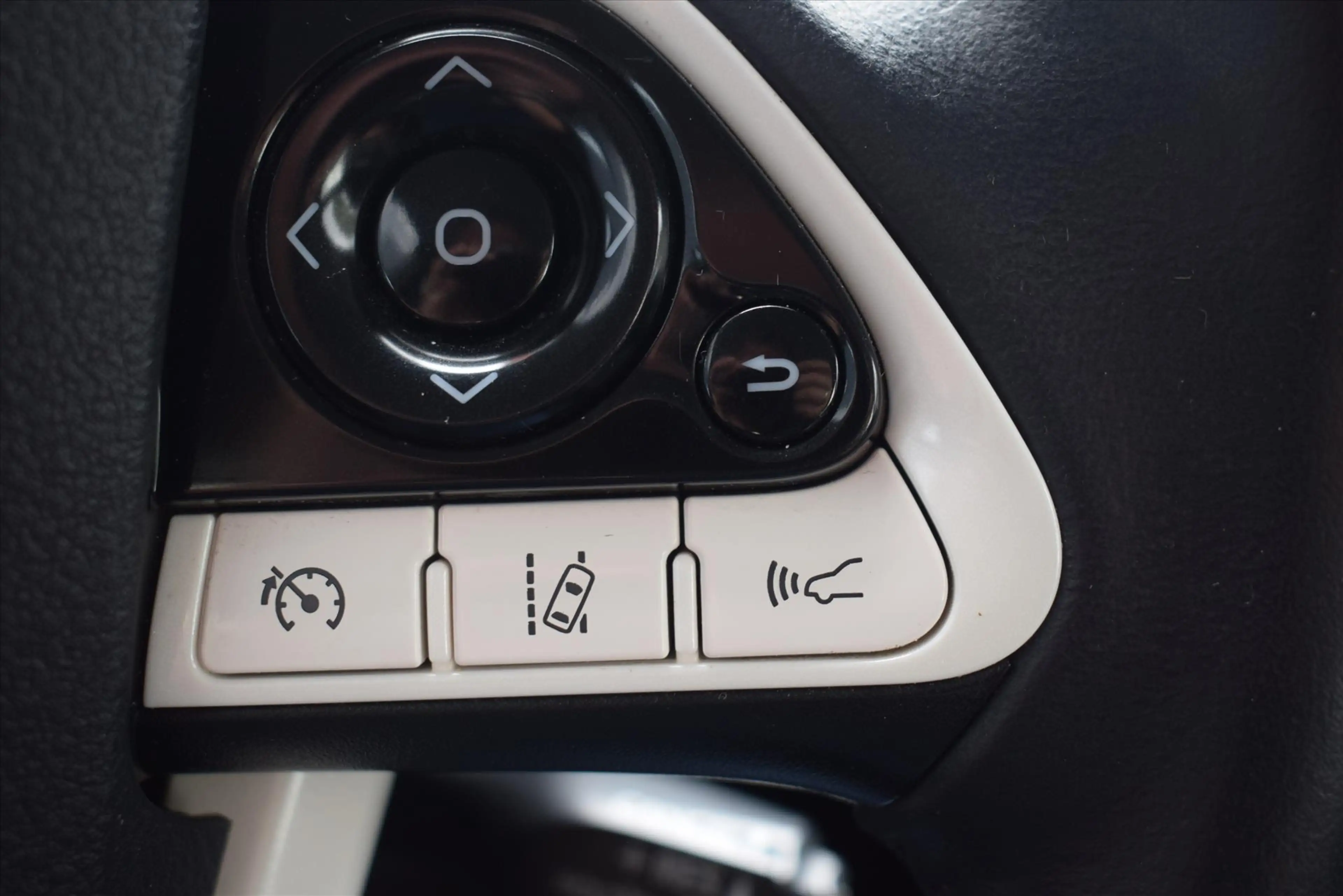 Toyota Prius 1.8 Full Hybrid 122PK Aut Black Edition — photo 9