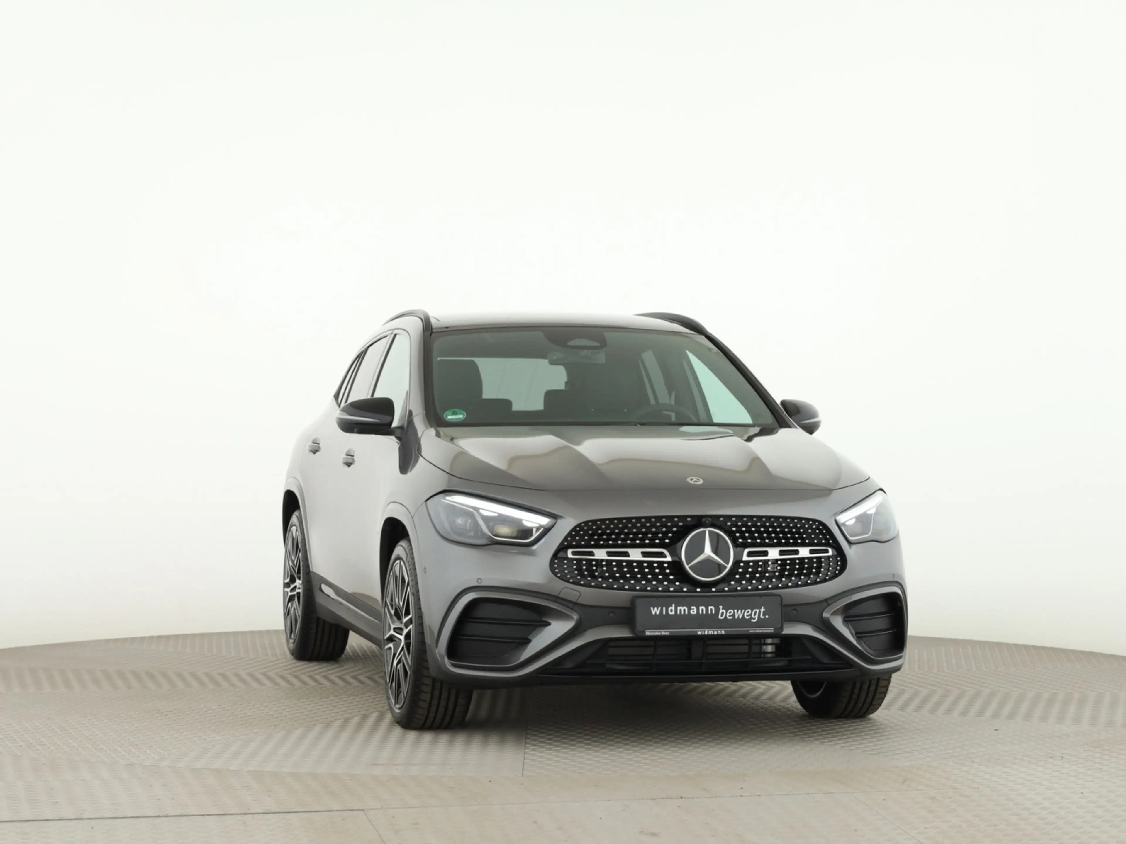 Mercedes-Benz GLA 220 d 4MATIC AMG*Night*360*Fahrass.*Pano*AHK — photo 3