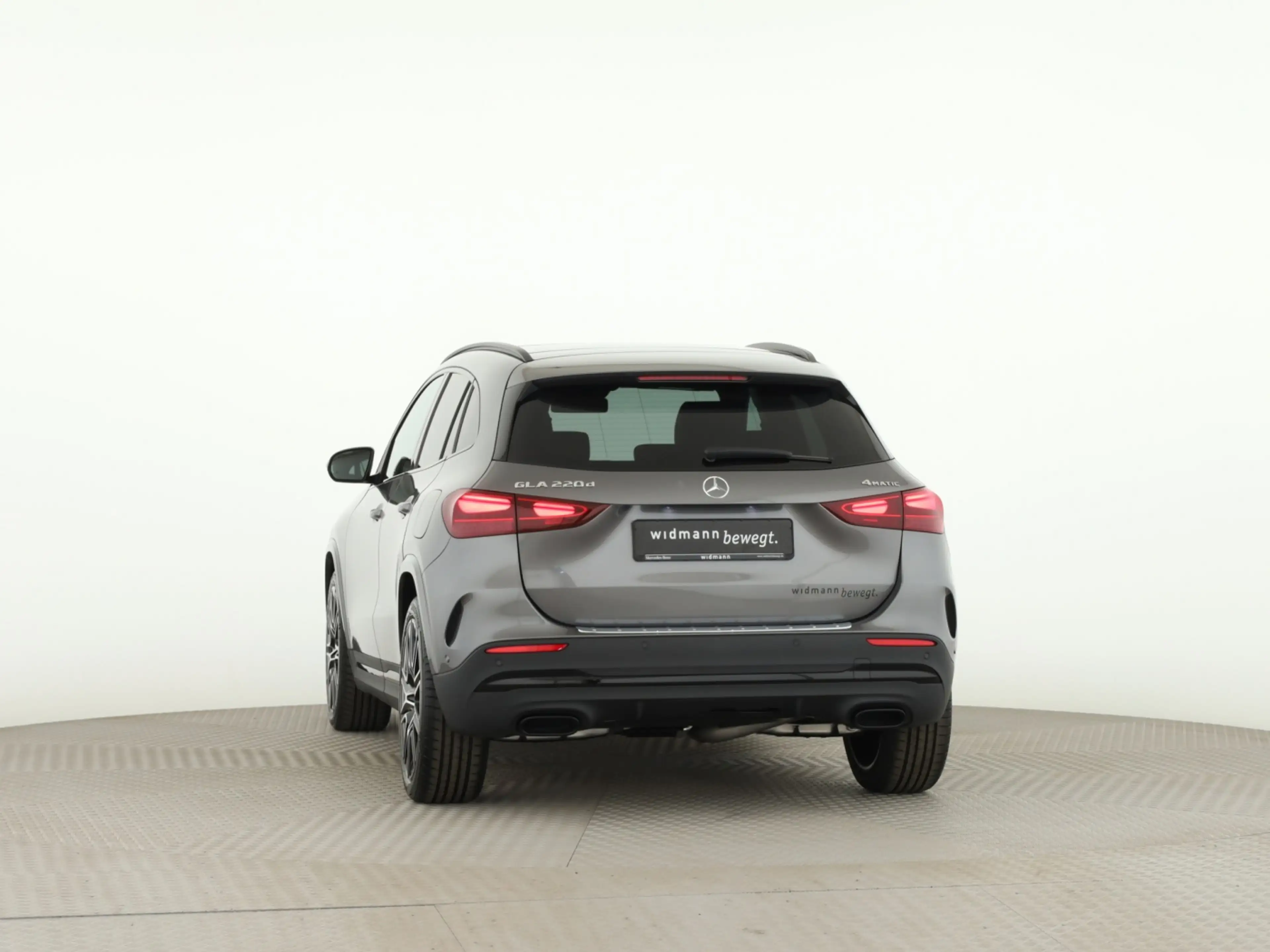 Mercedes-Benz GLA 220 d 4MATIC AMG*Night*360*Fahrass.*Pano*AHK — photo 4