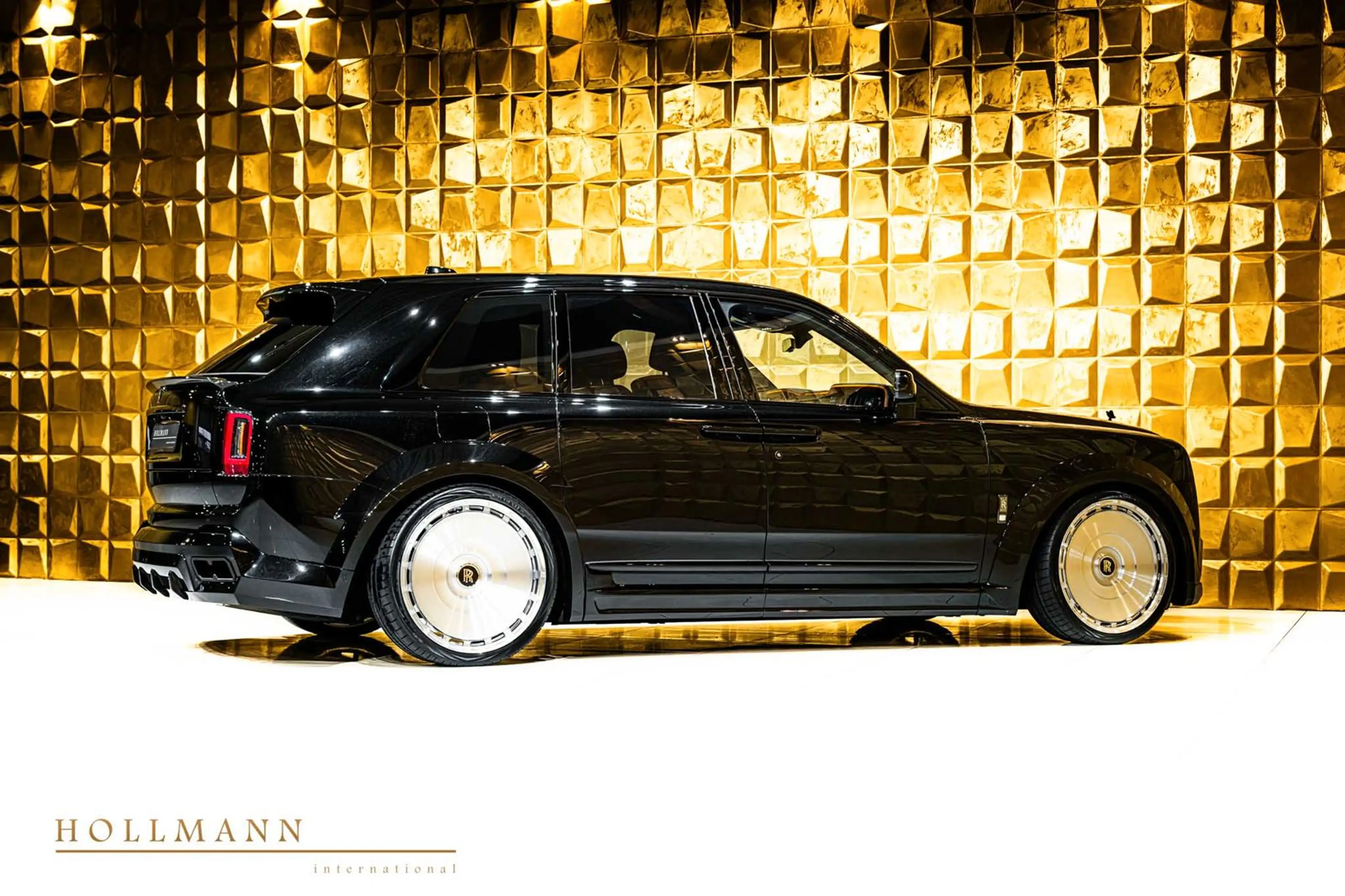 Rolls-Royce Cullinan SERIES II BLACK BADGE BY NOVITEC — photo 12