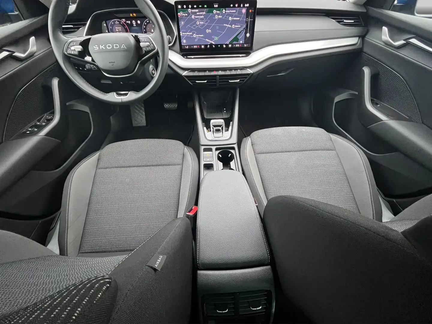 Skoda Octavia Combi 2.0 TDI DSG Selection Navi, RFK, T Blau - 2