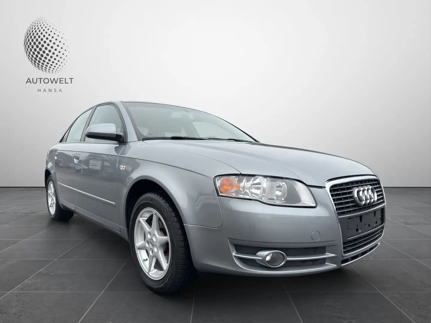 Audi A4 Lim. 2.0/1.HD/NUR 60t.KM/KLIMA/NAVI/131PS Grau - 2