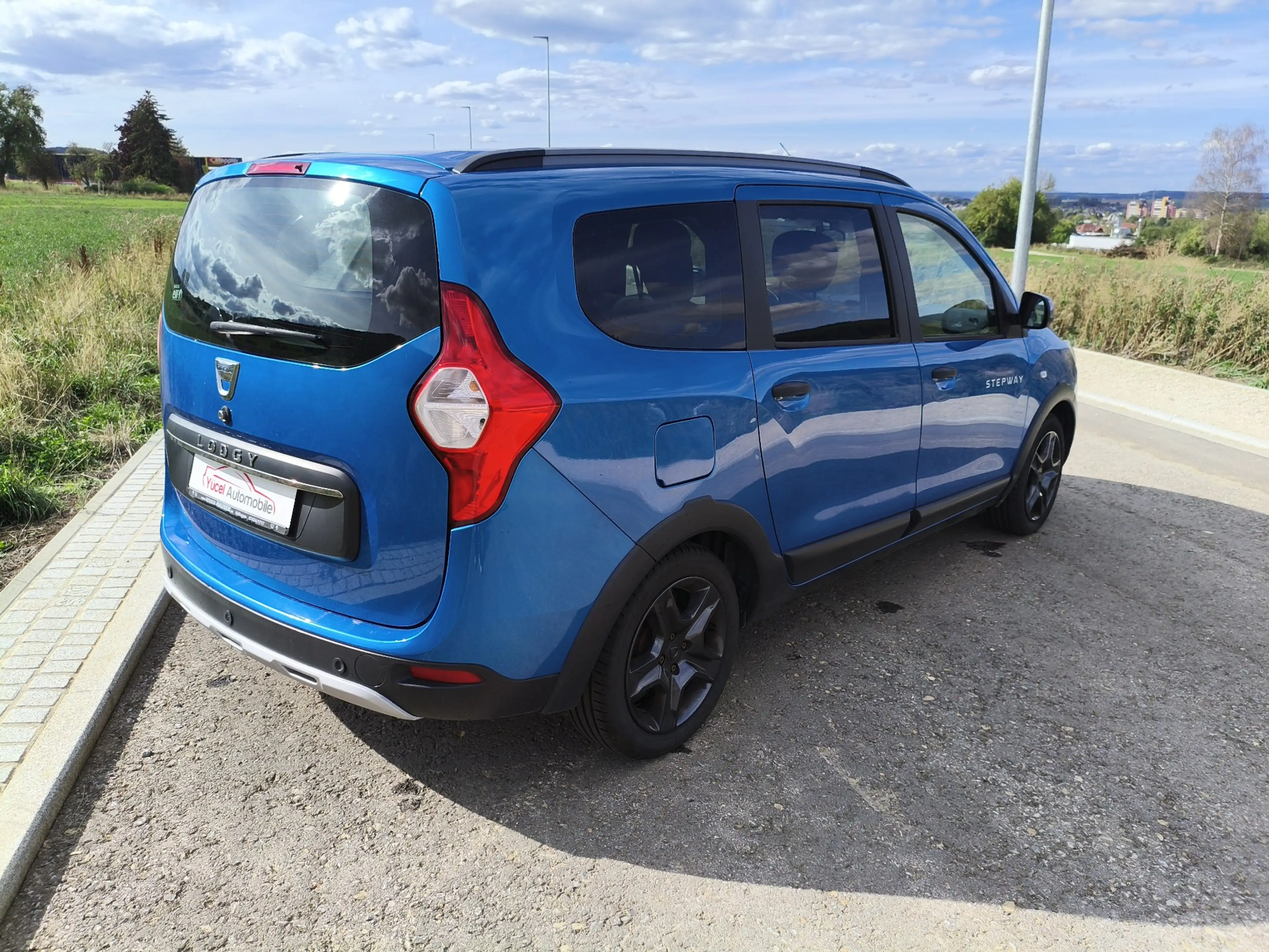 Dacia Lodgy Stepway Celebration Tüv 2028/09 Kamera — photo 4