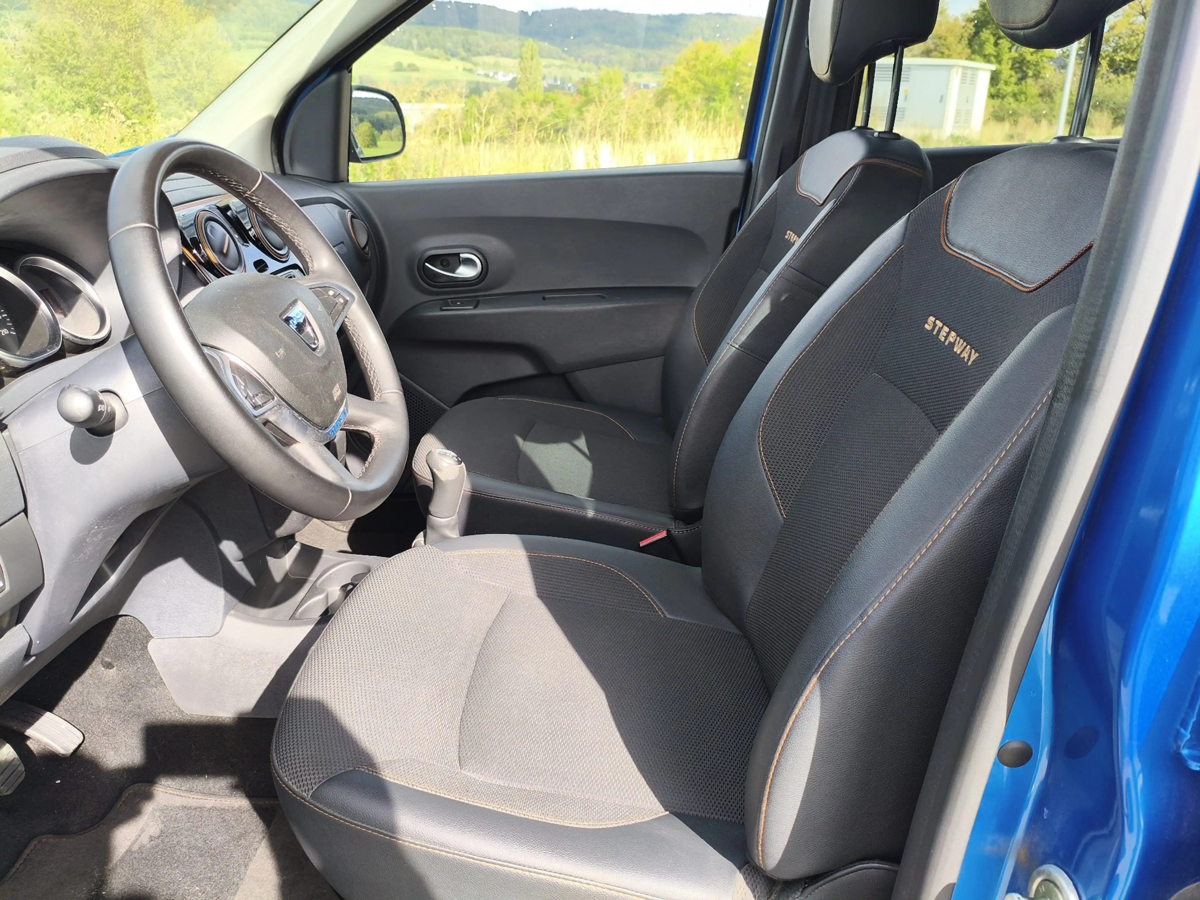 Dacia Lodgy Stepway Celebration Tüv 2028/09 Kamera — photo 9