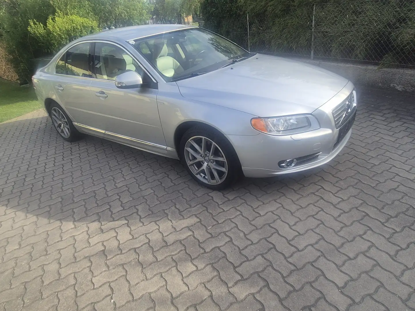 Volvo S80 D5 Momentum - 1