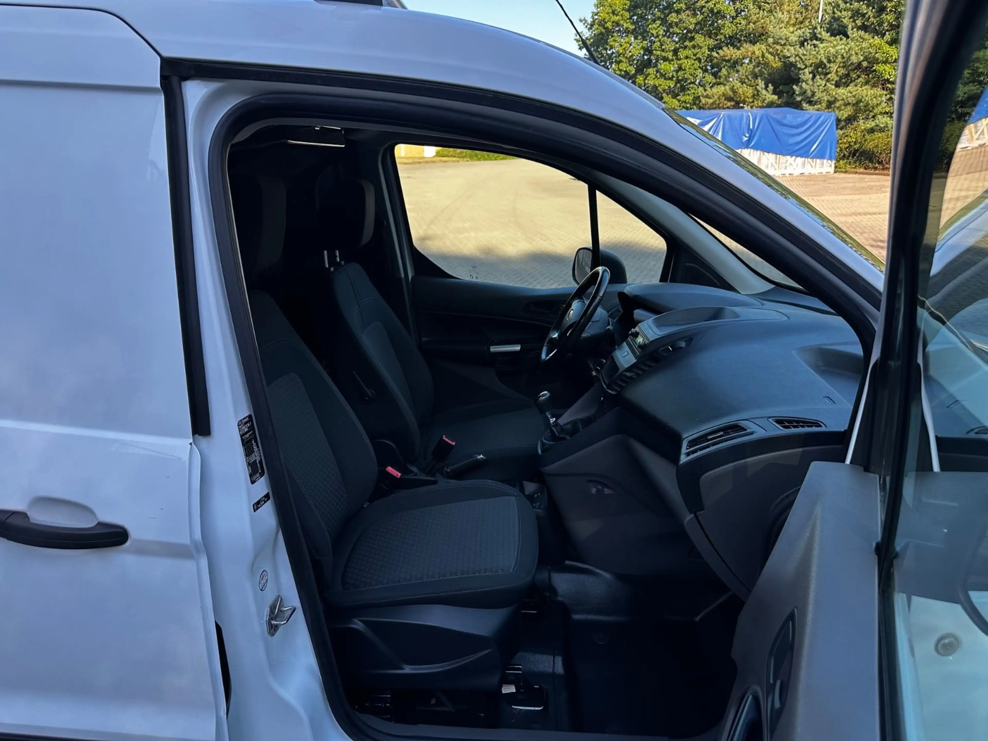 Ford Transit Connect 1.5TDCi Kasten*Regale*Klima*AHK — photo 11