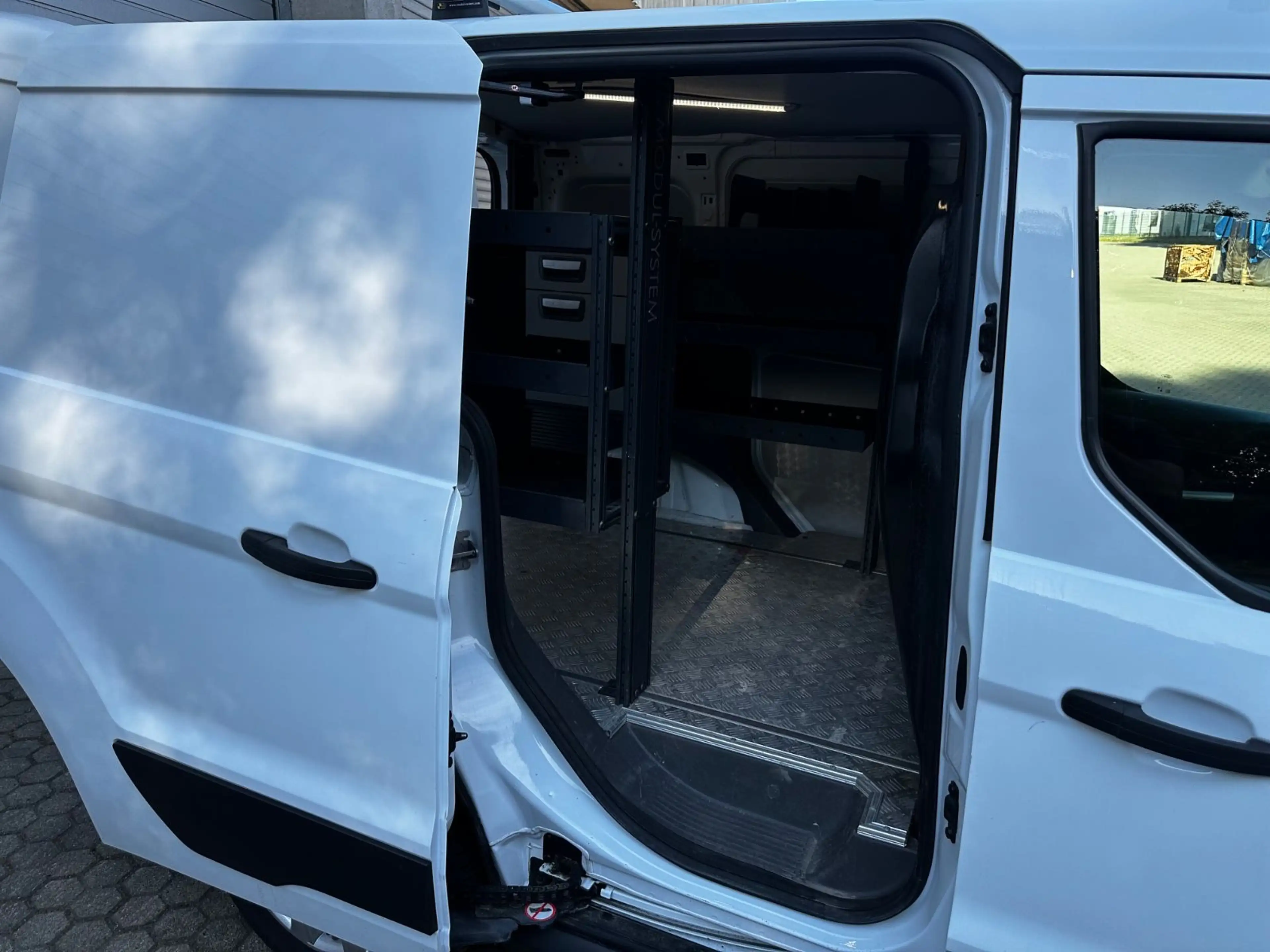 Ford Transit Connect 1.5TDCi Kasten*Regale*Klima*AHK — photo 10