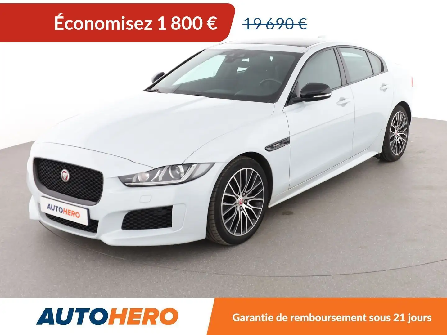 Jaguar XE 2.0d Landmark Auto Blanc - 1