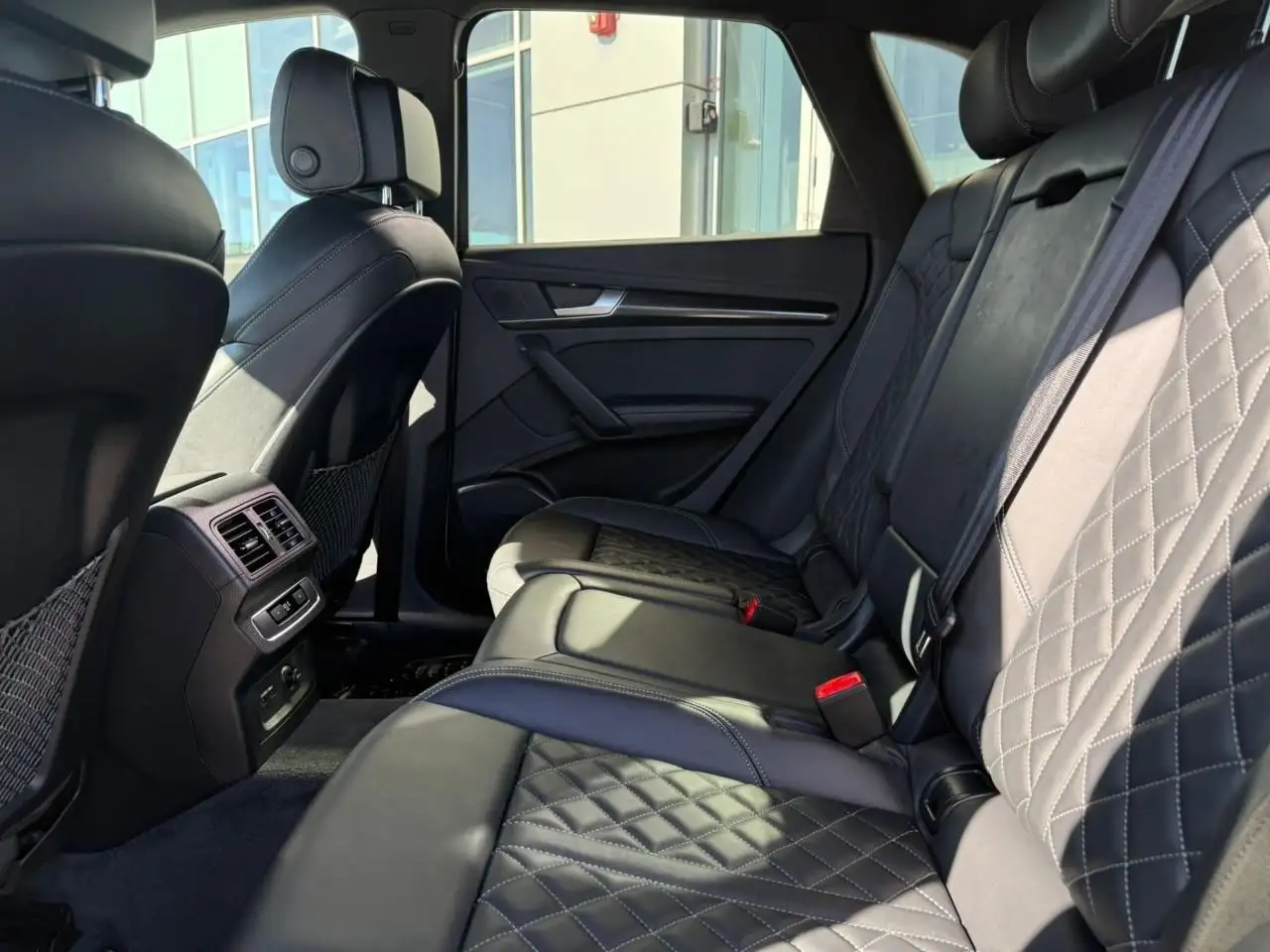 Audi SQ5 снимка Audi SQ5