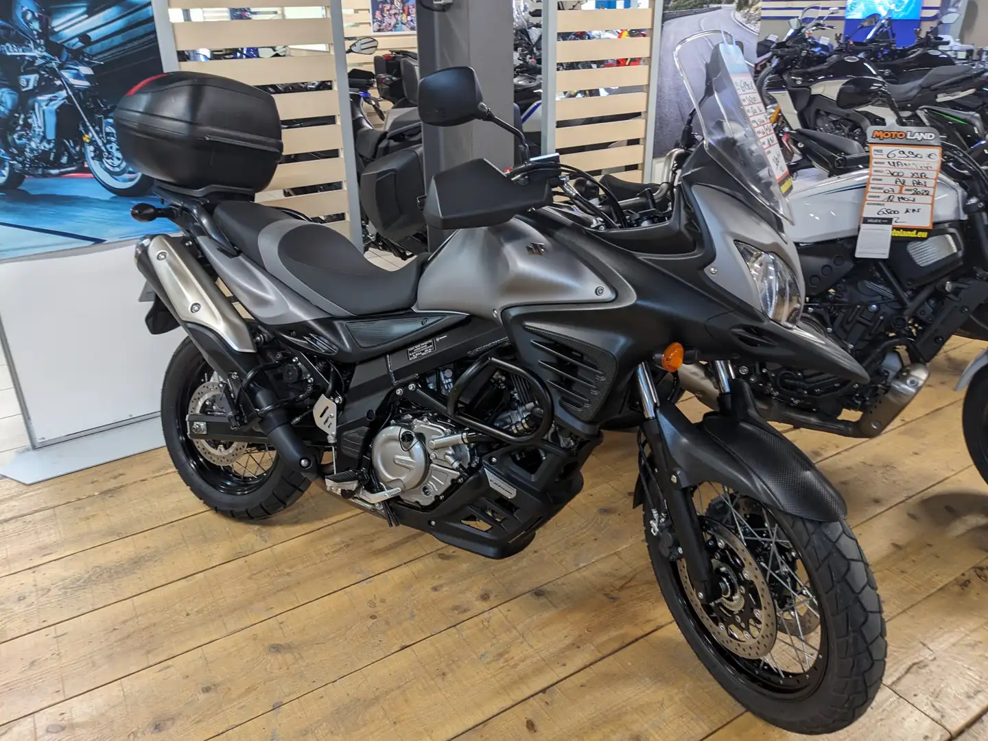 Suzuki V-Strom 650 Gris - 2