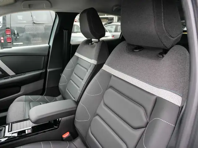 Citroen C4 view 6