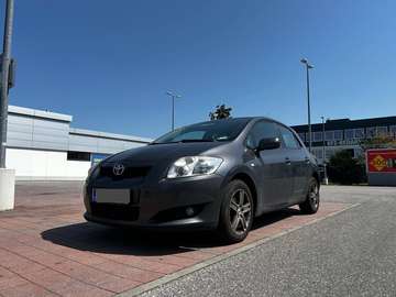 Auris 1,4 VVT-i High High