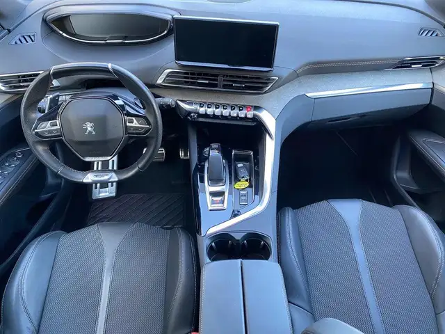 Peugeot 3008 view 6