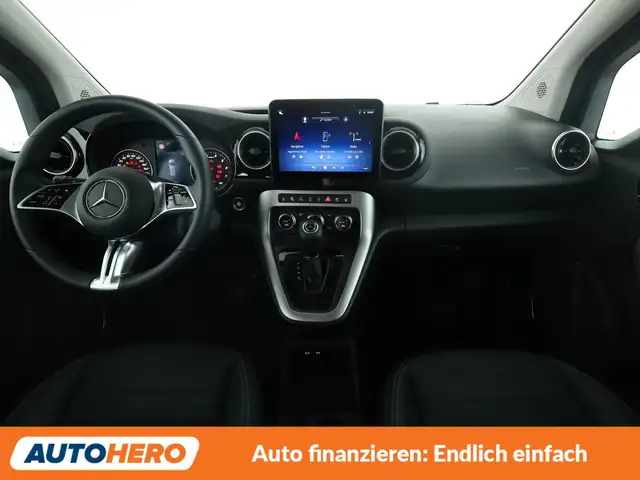 Mercedes-Benz T-Class view 12