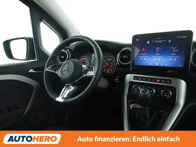 Mercedes-Benz T-Class view 13