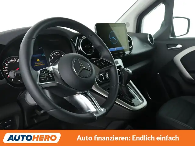 Mercedes-Benz T-Class view 11