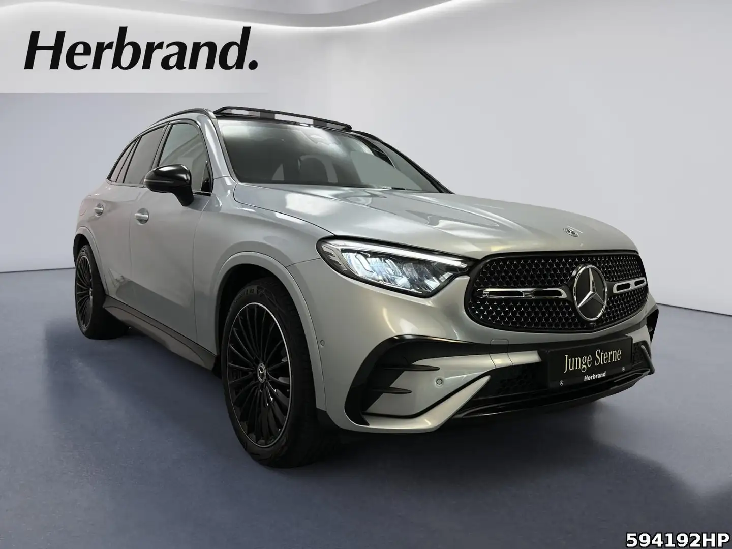 Mercedes-Benz GLC 300 4M AMG  Pano AHK Memory 20Zoll Totwinkel Silber - 2